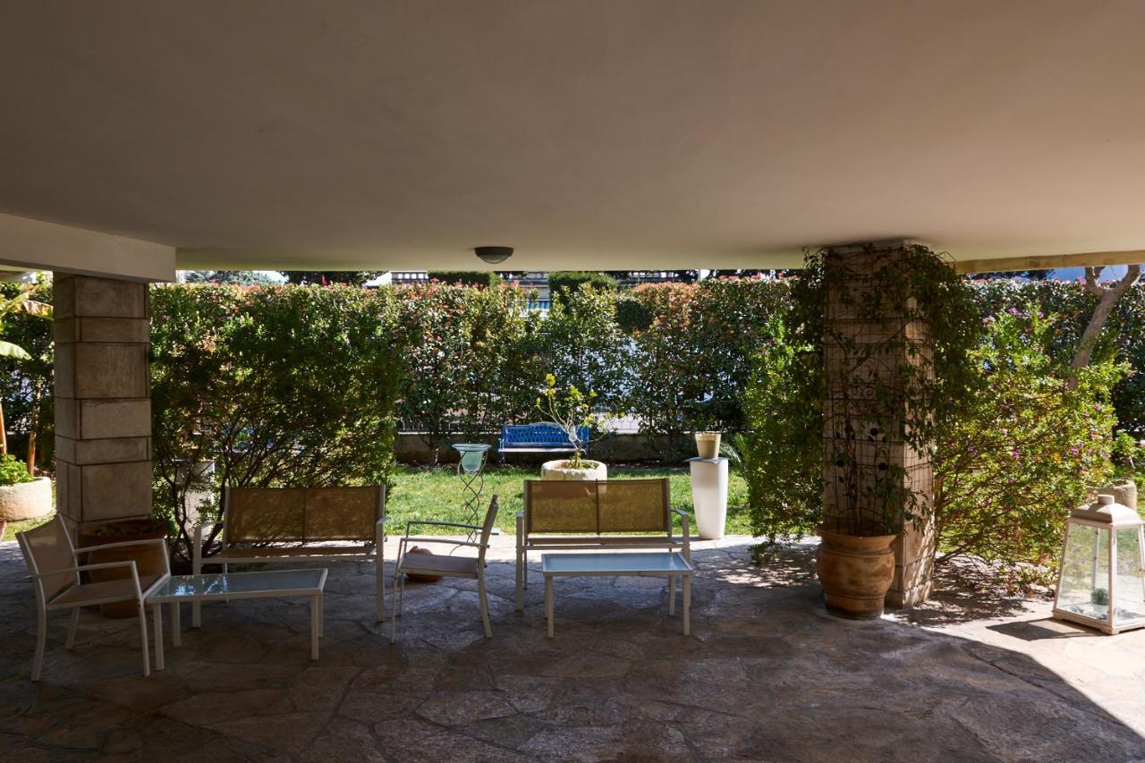 Il Giardino Di Flora Con Piscina Lecce