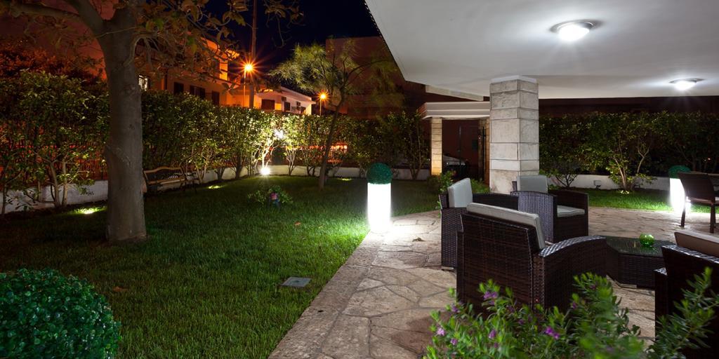 Il Giardino Di Flora Con Piscina Lecce